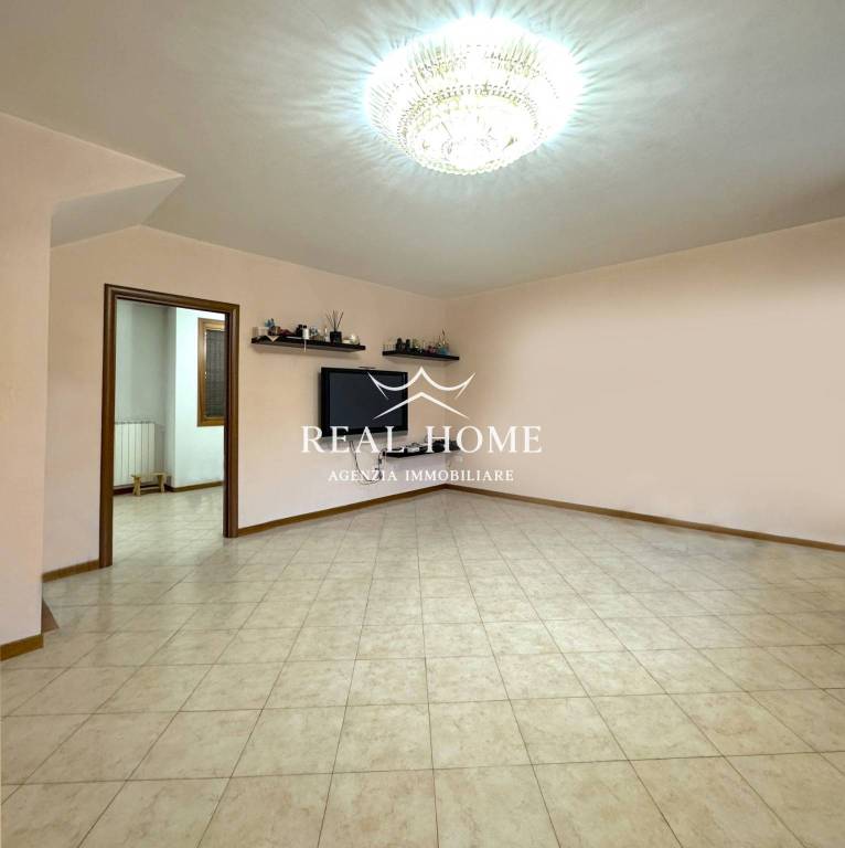 casa indipendente in vendita a Poggio a Caiano