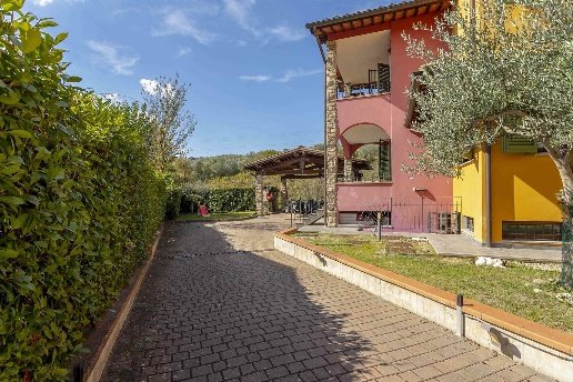 casa indipendente in vendita a Poggio a Caiano