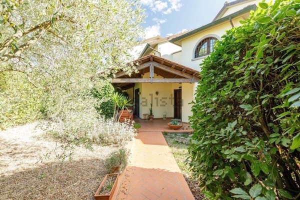 casa indipendente in vendita a Poggio a Caiano