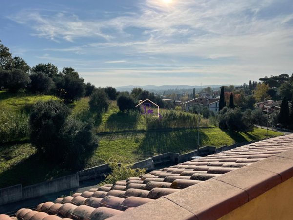 casa indipendente in vendita a Poggio a Caiano