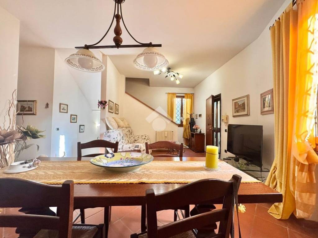 casa indipendente in vendita a Poggio a Caiano