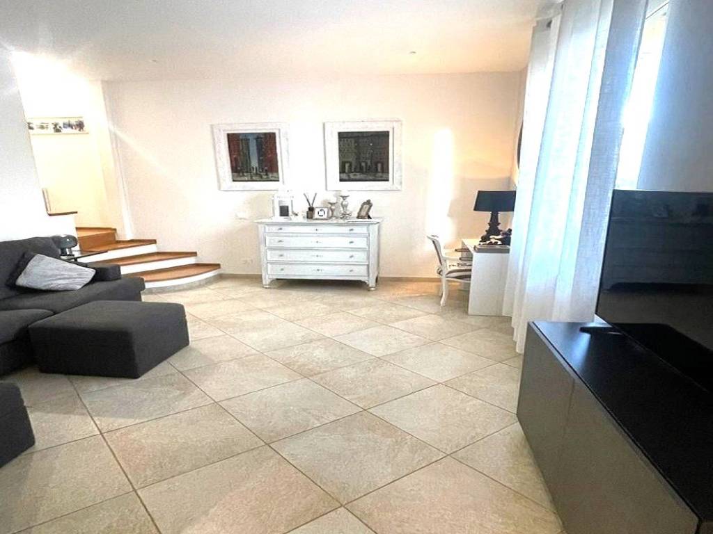 casa indipendente in vendita a Poggio a Caiano