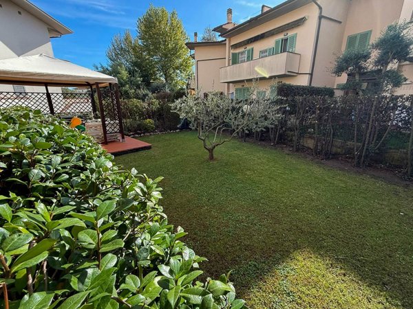 casa indipendente in vendita a Poggio a Caiano