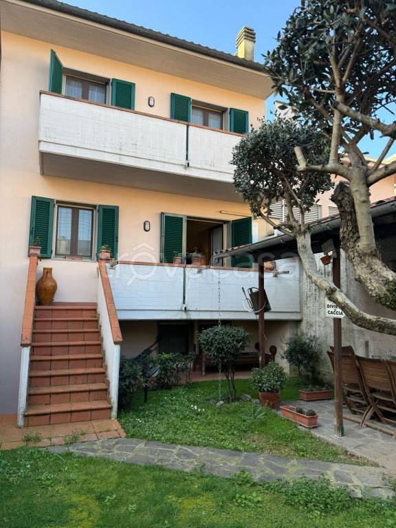 casa indipendente in vendita a Poggio a Caiano
