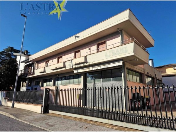 capannone in vendita a Poggio a Caiano