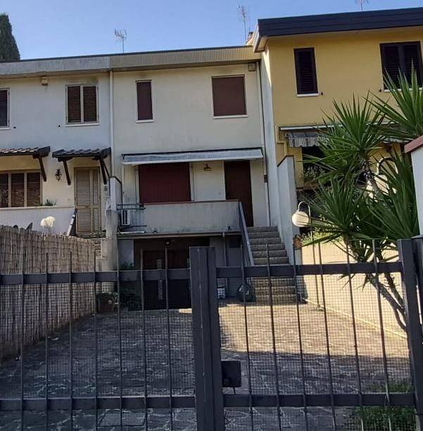 casa indipendente in vendita a Poggio a Caiano