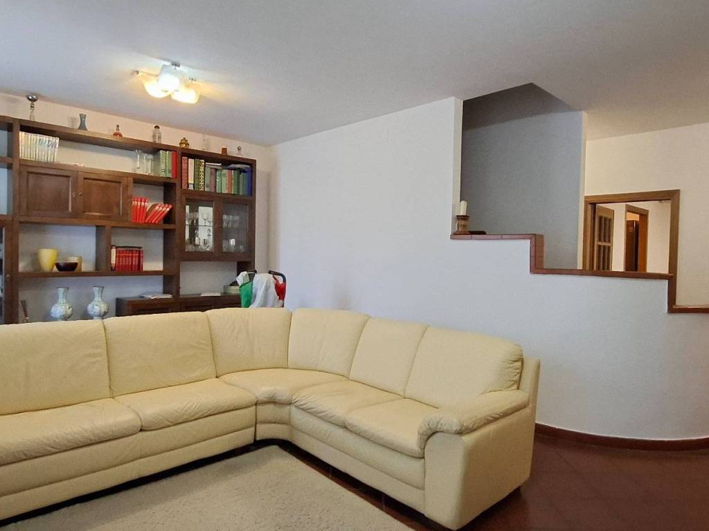 casa indipendente in vendita a Poggio a Caiano