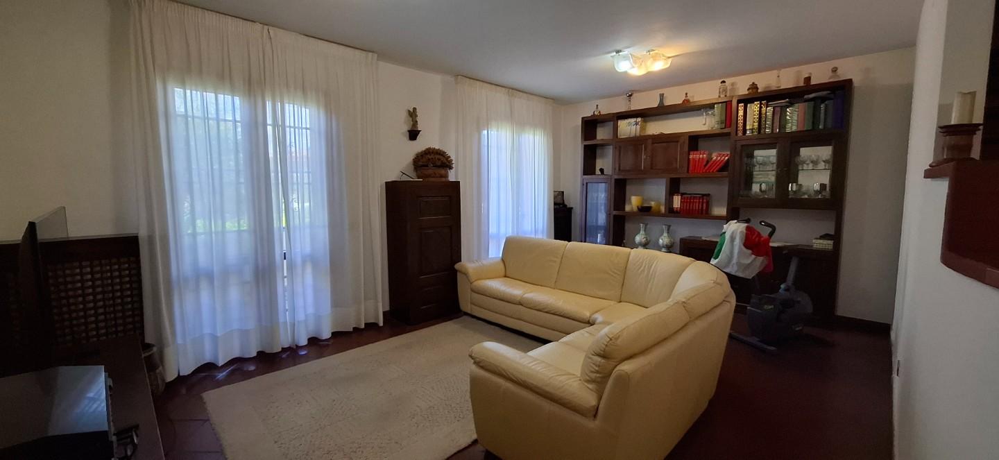 casa indipendente in vendita a Poggio a Caiano in zona Santa Cristina in Pilli