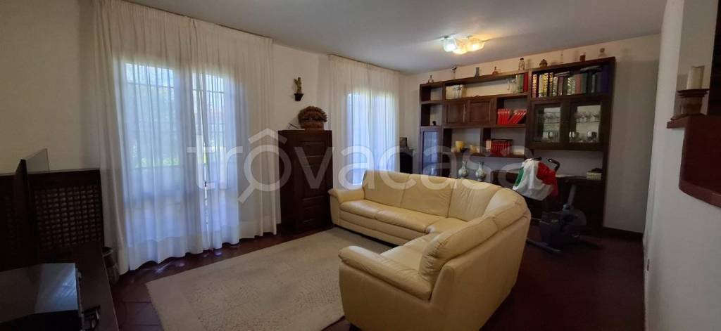 casa indipendente in vendita a Poggio a Caiano in zona Santa Cristina in Pilli