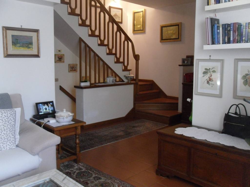 casa indipendente in vendita a Poggio a Caiano