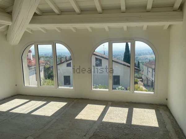 casa indipendente in vendita a Poggio a Caiano