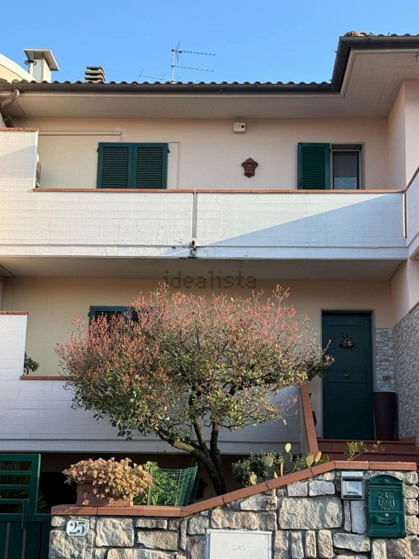 casa indipendente in vendita a Poggio a Caiano