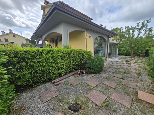 casa indipendente in vendita a Poggio a Caiano