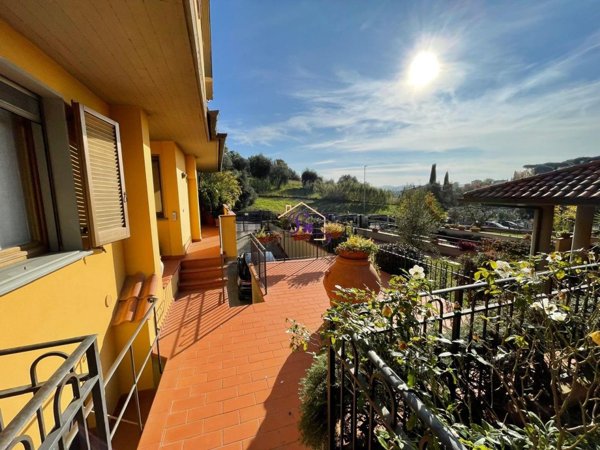 casa indipendente in vendita a Poggio a Caiano