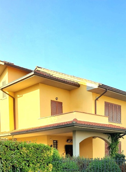 casa indipendente in vendita a Poggio a Caiano