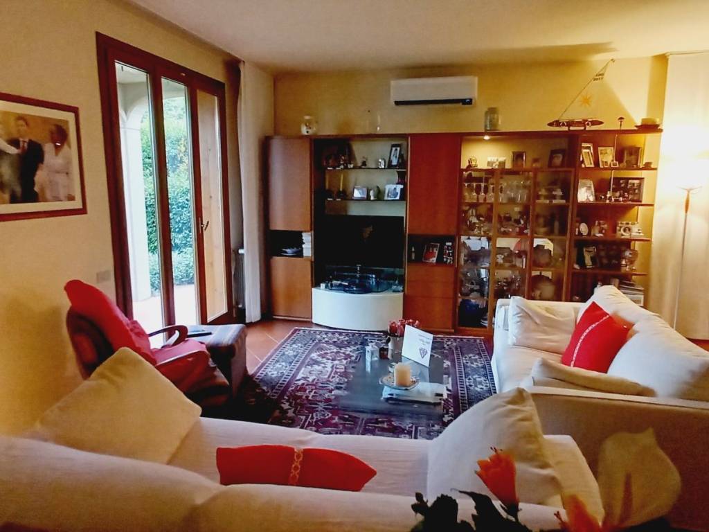 casa indipendente in vendita a Poggio a Caiano in zona Poggetto