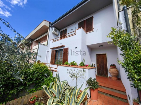 casa indipendente in vendita a Poggio a Caiano