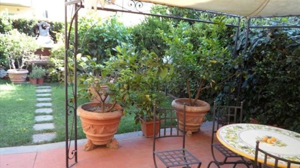 casa indipendente in vendita a Poggio a Caiano