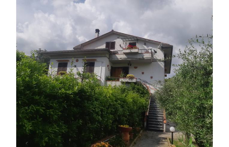 casa indipendente in vendita a Poggio a Caiano