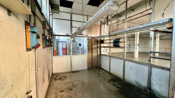 capannone in vendita a Poggio a Caiano