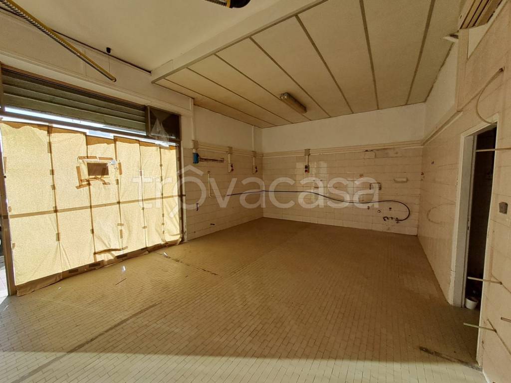 negozio in vendita a Poggio a Caiano