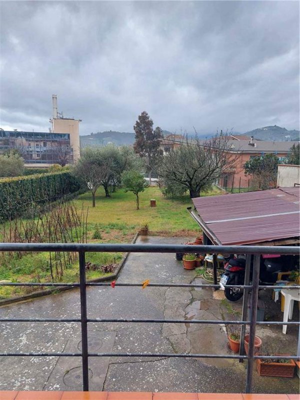 casa indipendente in vendita a Poggio a Caiano