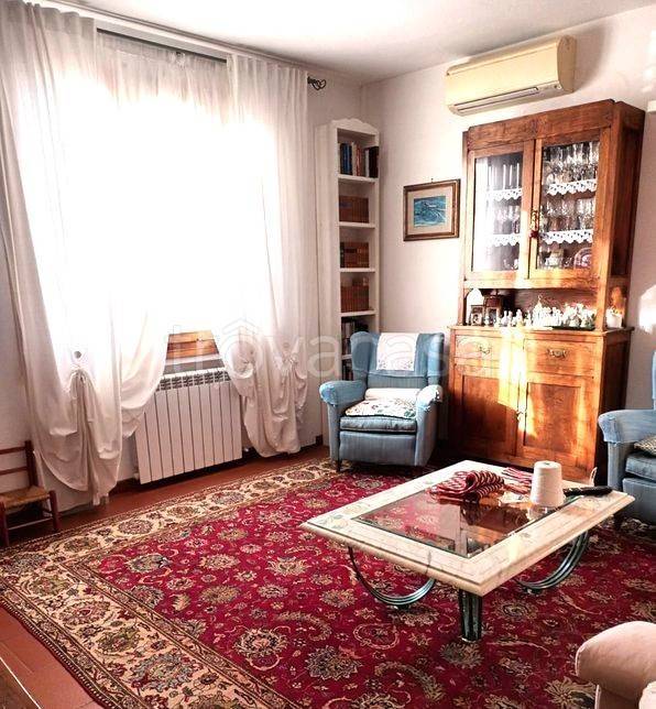 casa indipendente in vendita a Poggio a Caiano