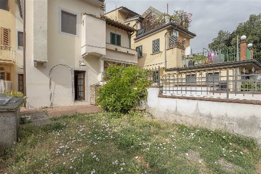 casa indipendente in vendita a Poggio a Caiano