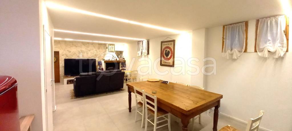 casa indipendente in vendita a Poggio a Caiano