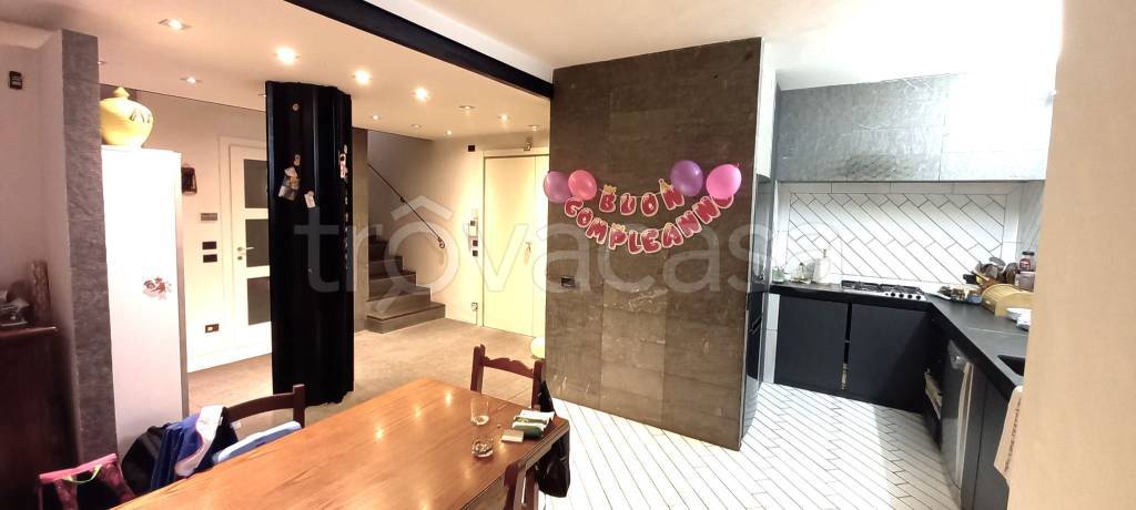 casa indipendente in vendita a Poggio a Caiano