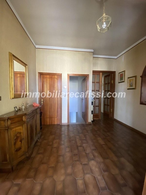 intera palazzina in vendita a Poggio a Caiano in zona Poggetto