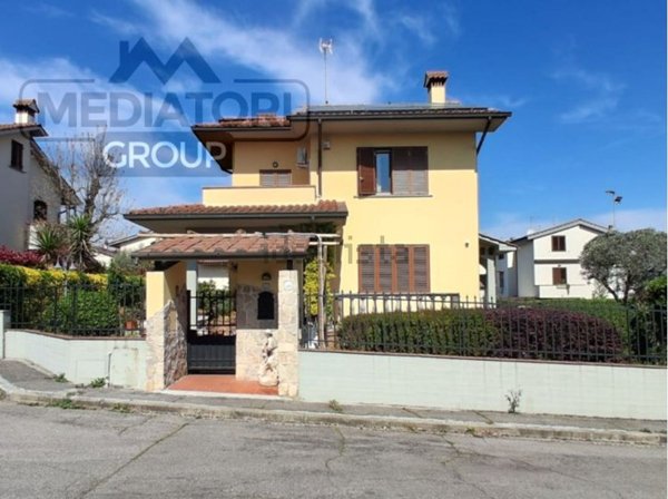 casa indipendente in vendita a Poggio a Caiano