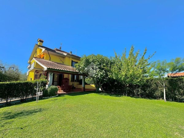 casa indipendente in vendita a Poggio a Caiano