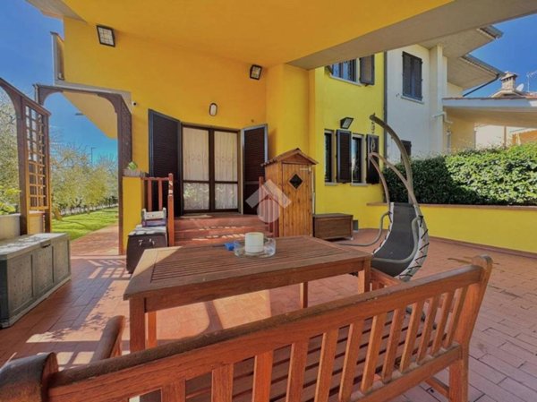 casa indipendente in vendita a Poggio a Caiano in zona Santa Cristina in Pilli