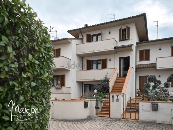 casa indipendente in vendita a Poggio a Caiano in zona Poggetto