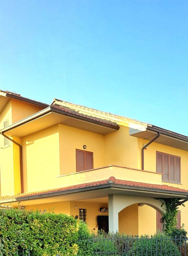 casa indipendente in vendita a Poggio a Caiano