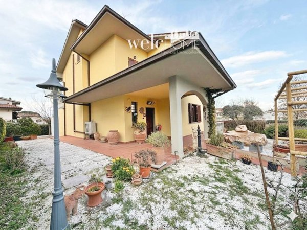 casa indipendente in vendita a Poggio a Caiano