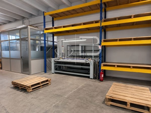 ufficio in vendita a Poggio a Caiano