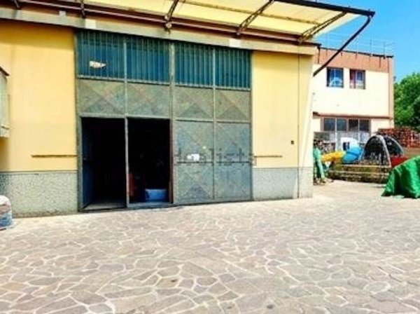 capannone in vendita a Poggio a Caiano