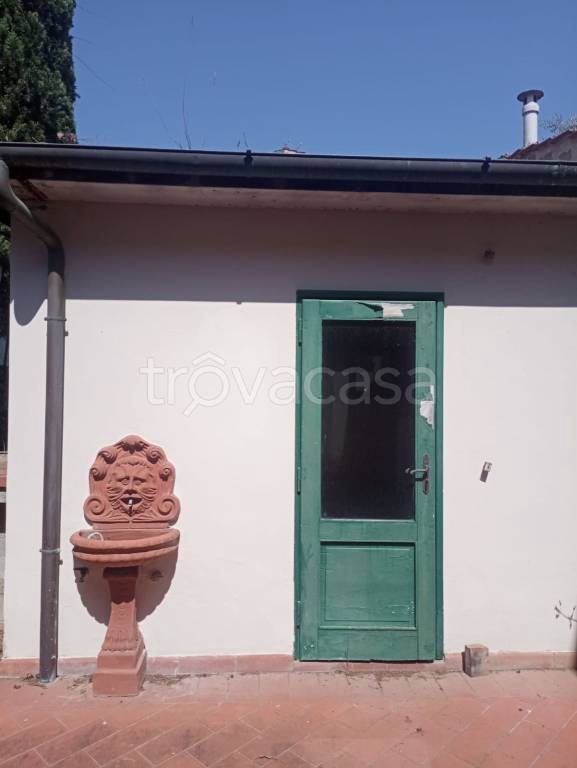 casa indipendente in vendita a Poggio a Caiano in zona Santa Cristina in Pilli