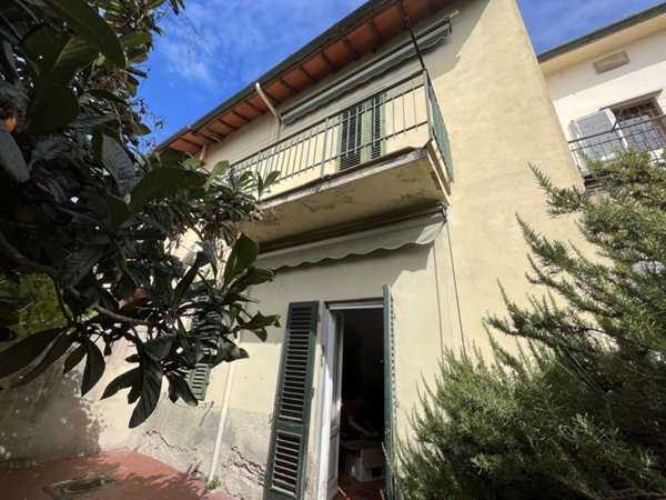 villetta a schiera in vendita a Poggio a Caiano in zona Santa Cristina in Pilli