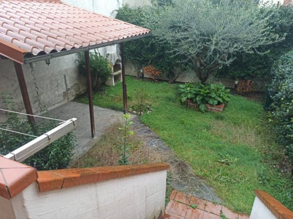 casa indipendente in vendita a Poggio a Caiano in zona Santa Cristina in Pilli