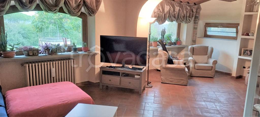 casa indipendente in vendita a Poggio a Caiano in zona Santa Cristina in Pilli