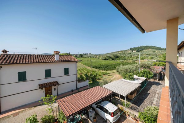 appartamento in vendita a Poggio a Caiano in zona Santa Cristina in Pilli