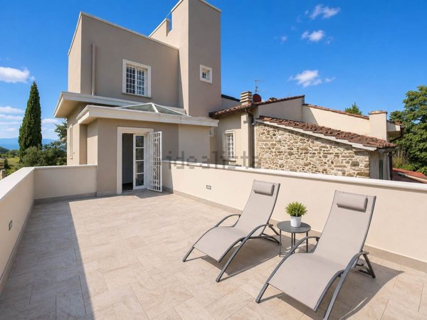 casa indipendente in vendita a Poggio a Caiano