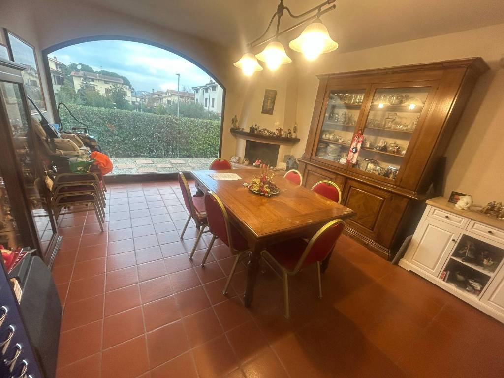 casa indipendente in vendita a Poggio a Caiano in zona Santa Cristina in Pilli