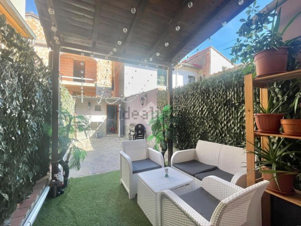 casa indipendente in vendita a Poggio a Caiano