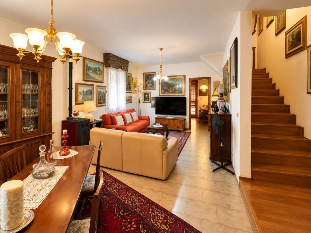 casa indipendente in vendita a Poggio a Caiano