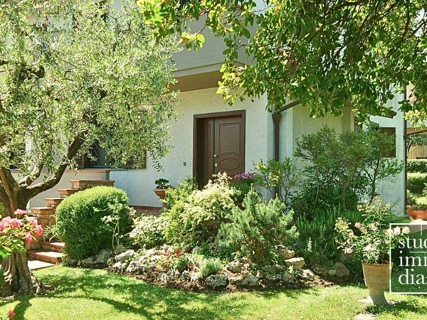 casa indipendente in vendita a Poggio a Caiano in zona Poggetto