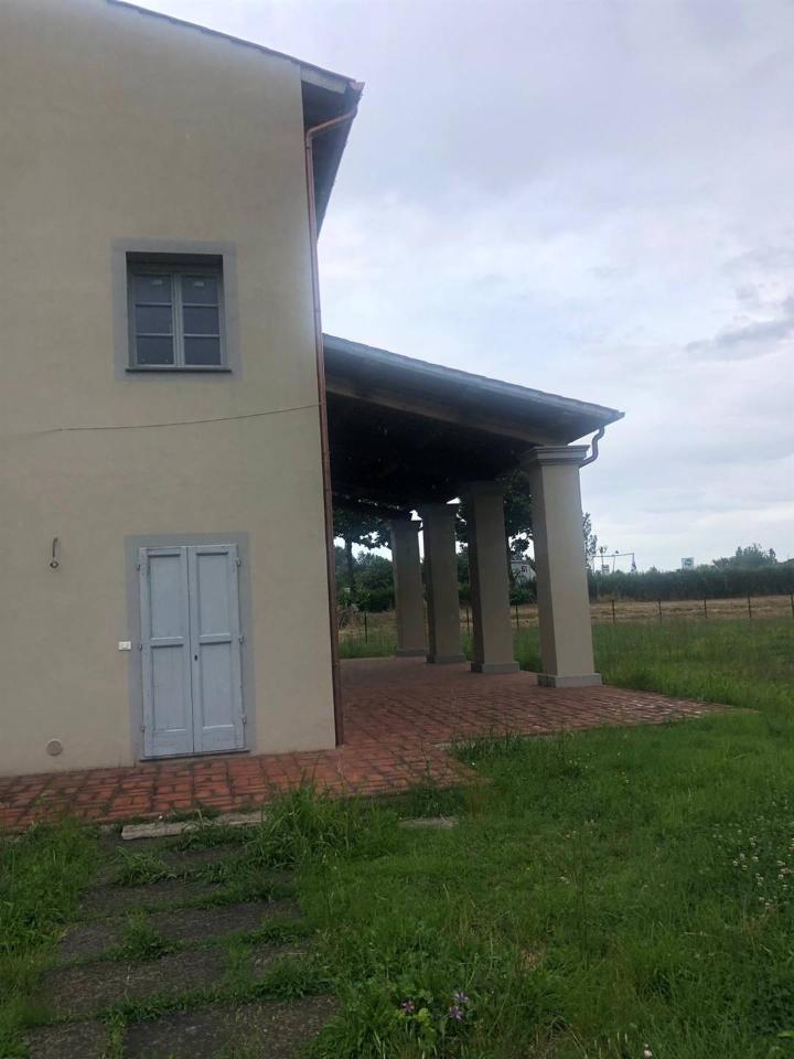 casa indipendente in vendita a Prato in zona Sant'Ippolito